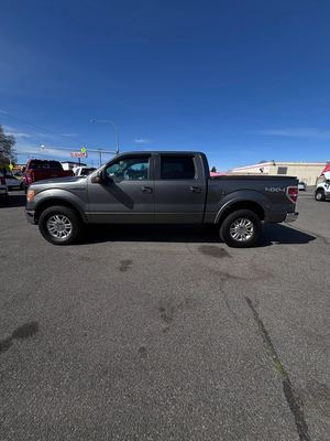 2011 Ford F-150 SuperCrew Lariat 4x4 photo 3