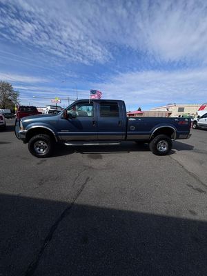 2004 Ford F-350 Super Duty Lariat photo 2
