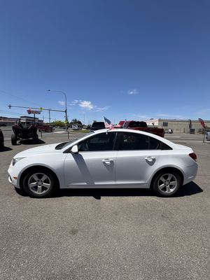 2016 Chevrolet Cruze Limited 1LT photo 2