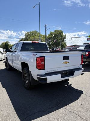 2017 Chevrolet Silverado 1500 Z71 LT photo 3