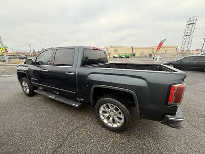 2018 GMC Sierra 1500 SLT Crew Cab photo 3