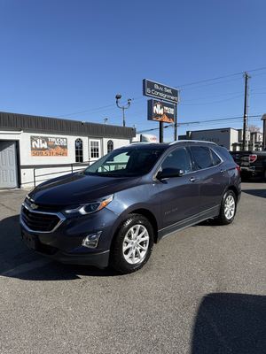 2018 Chevrolet Equinox LT photo 1