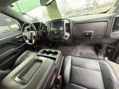 2018 GMC Sierra 1500 SLT Crew Cab photo 6