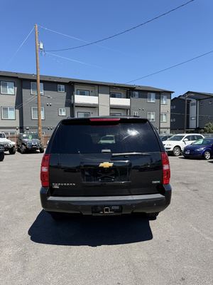 2011 Chevrolet Suburban 1500 LT 4x4 photo 4