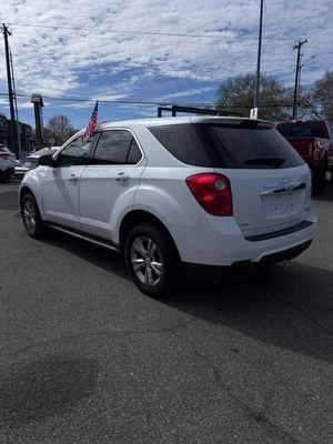 2014 Chevrolet Equinox LS photo 4