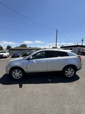 2011 Cadillac SRX photo 2