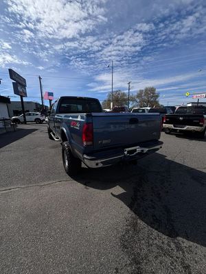 2004 Ford F-350 Super Duty Lariat photo 3