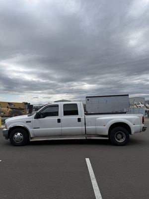 2002 Ford F-350 Super Duty Crew Cab photo 2